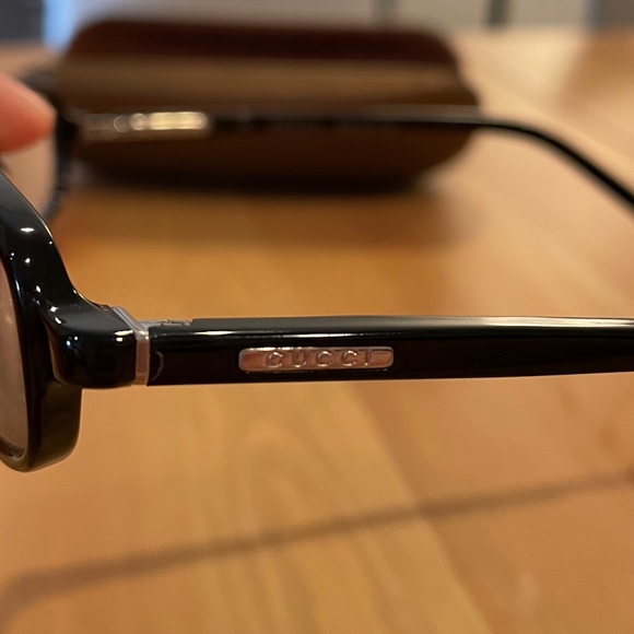 Gucci eye glasses - Picture 3 of 3